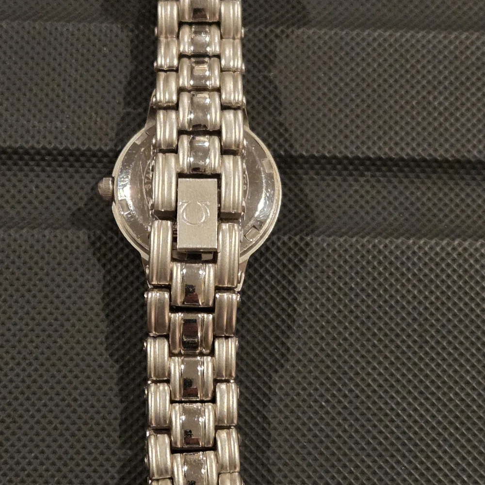 Seiko Women's Silver and Gold Watch - Picture 4 of 10